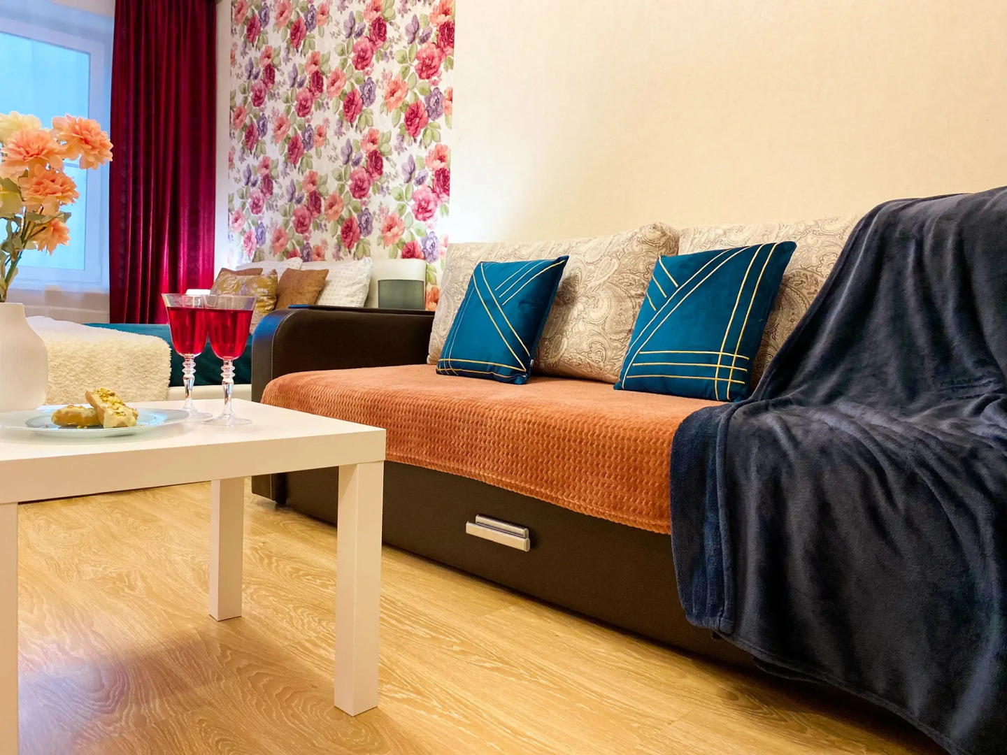 Апартаменты Акварель на Горького 102