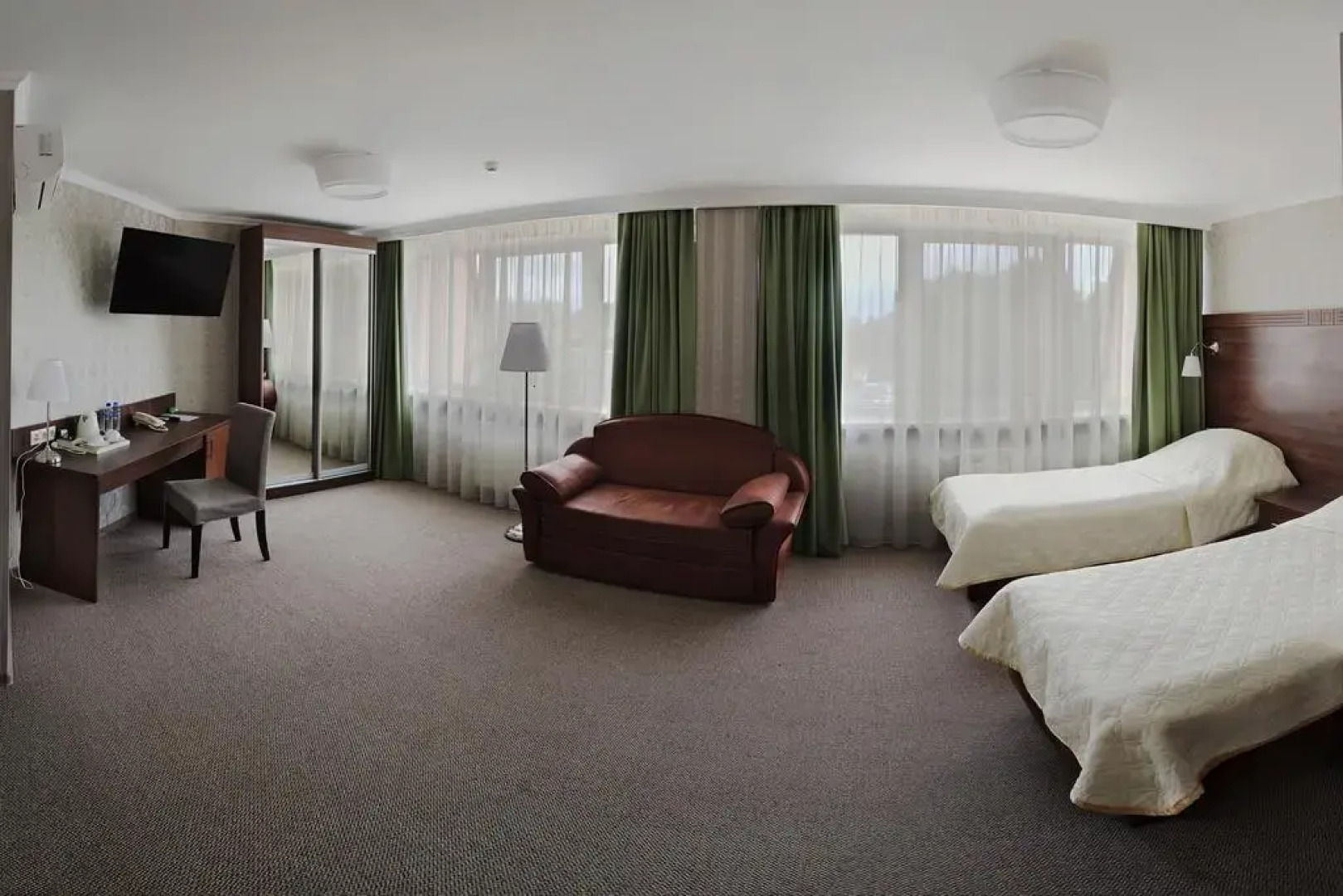 Отель Аврора