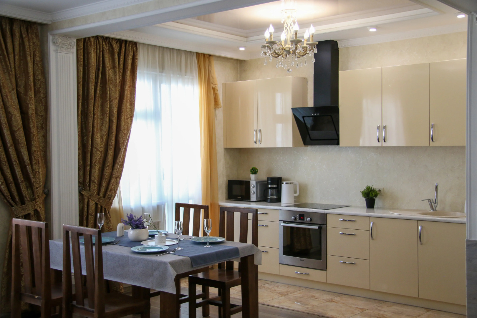 Апартаменты Unique Apart Жасмин  с детской кроваткой на 2 Заречной 7а