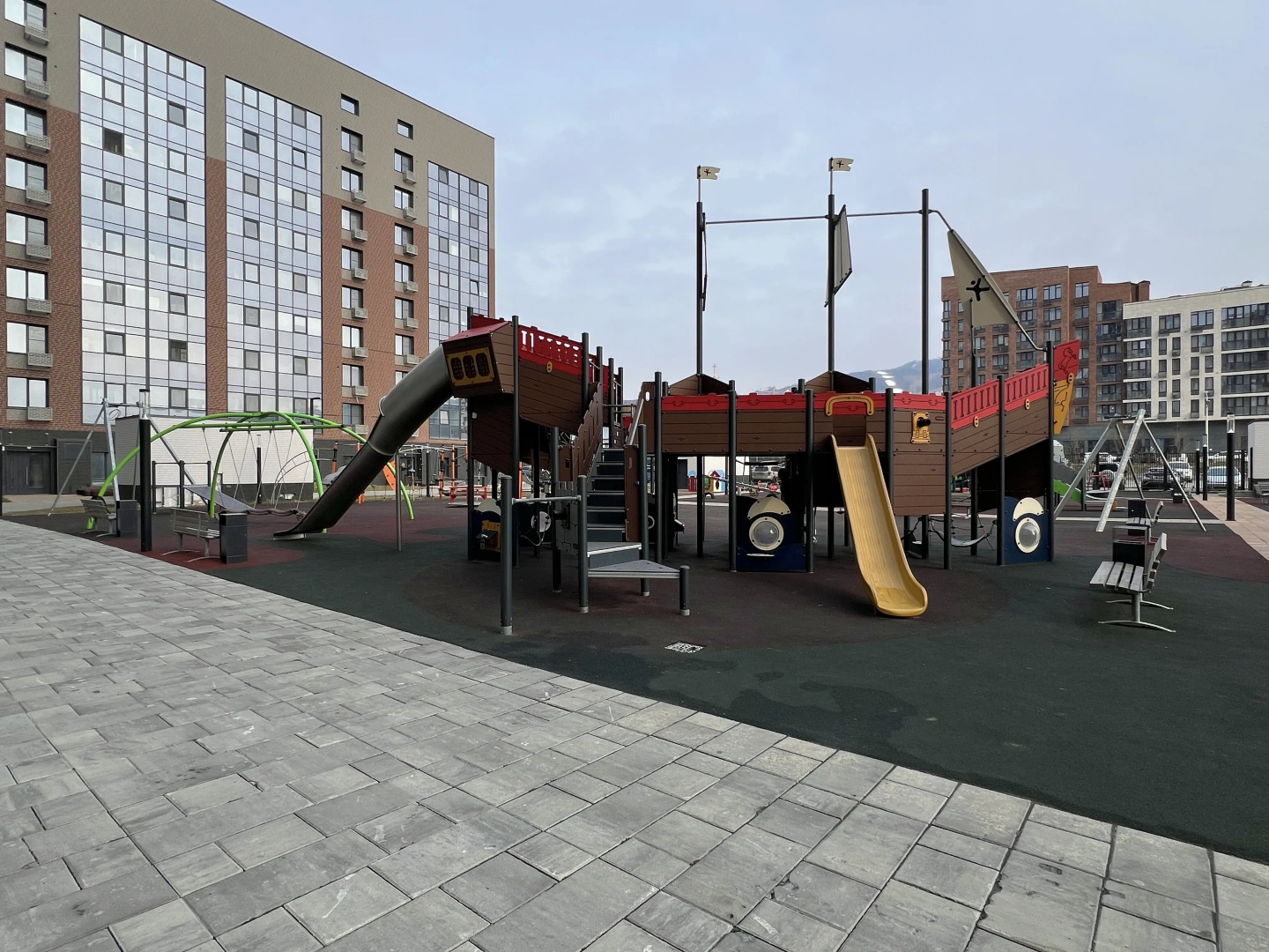 Квартира Евро 3-ком на Смирнова 3 (кв. 185)