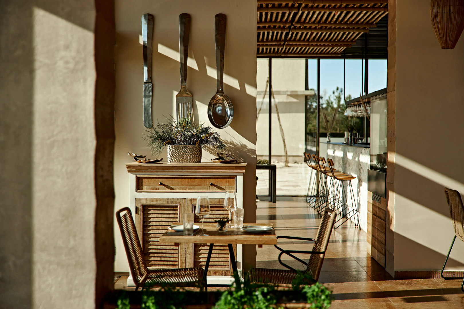 Отель Miramare Magnetic Beach