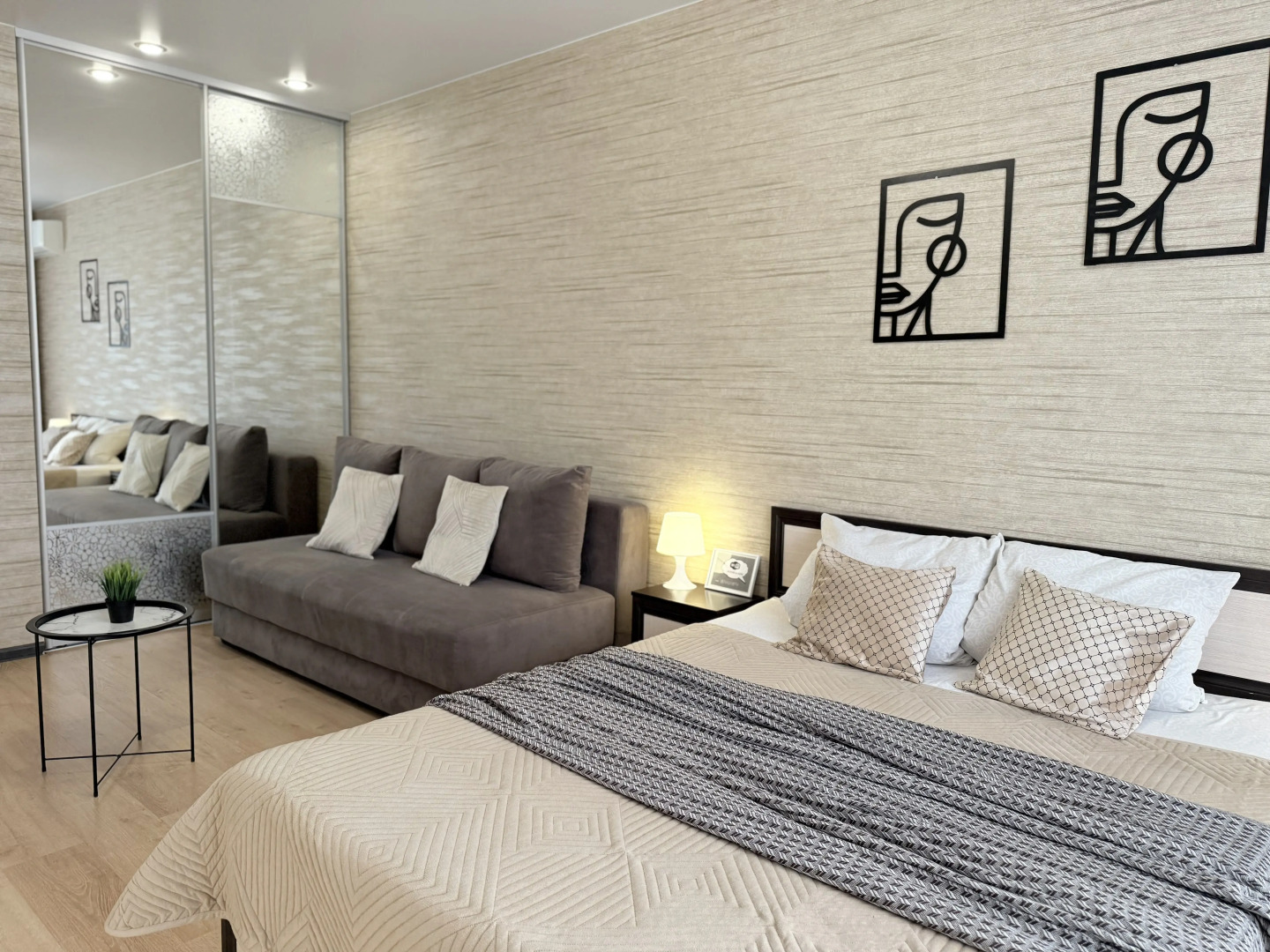 Квартира самый центр Плеханова 14 5 этаж