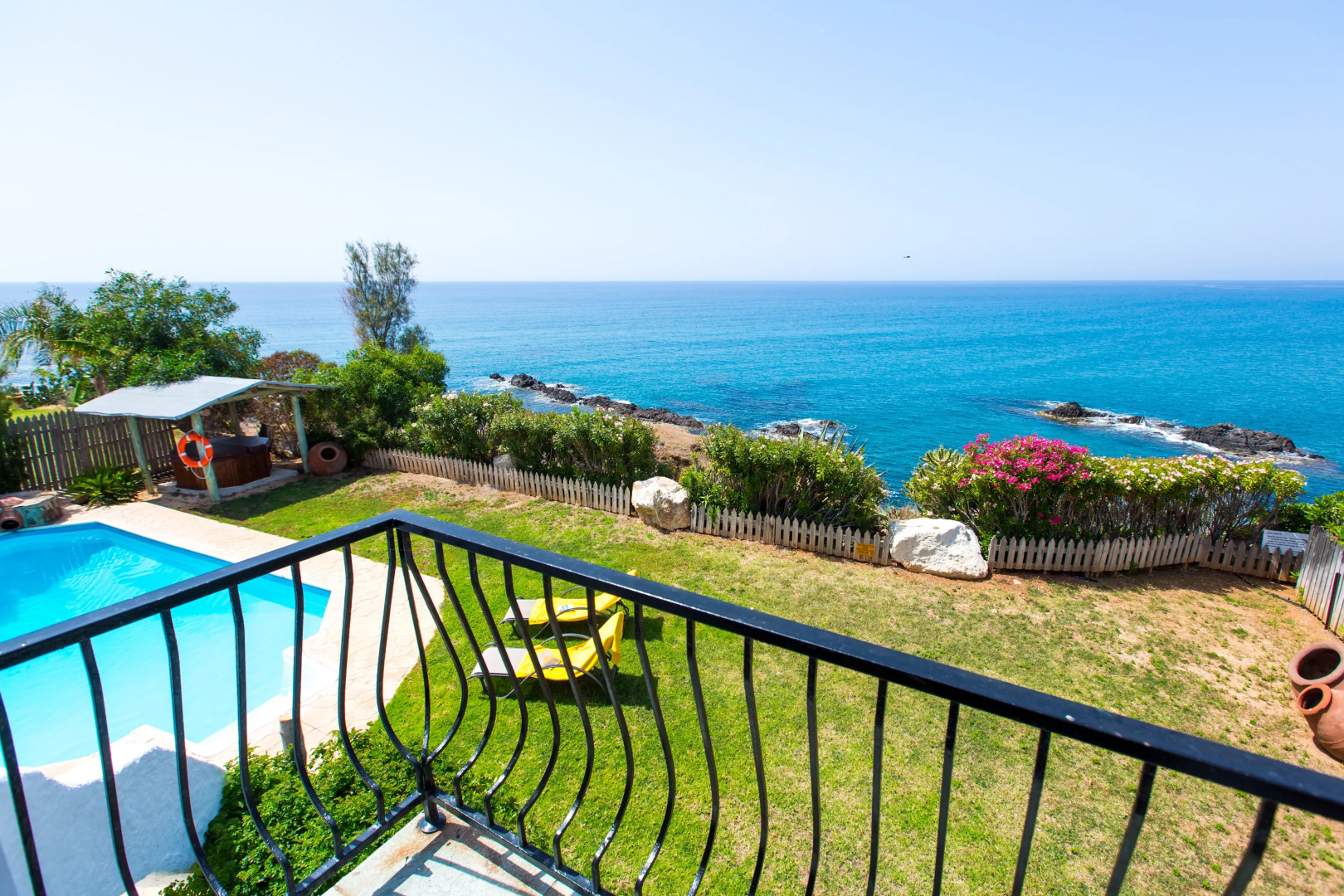 Villa Clarissa & Carmel’s View