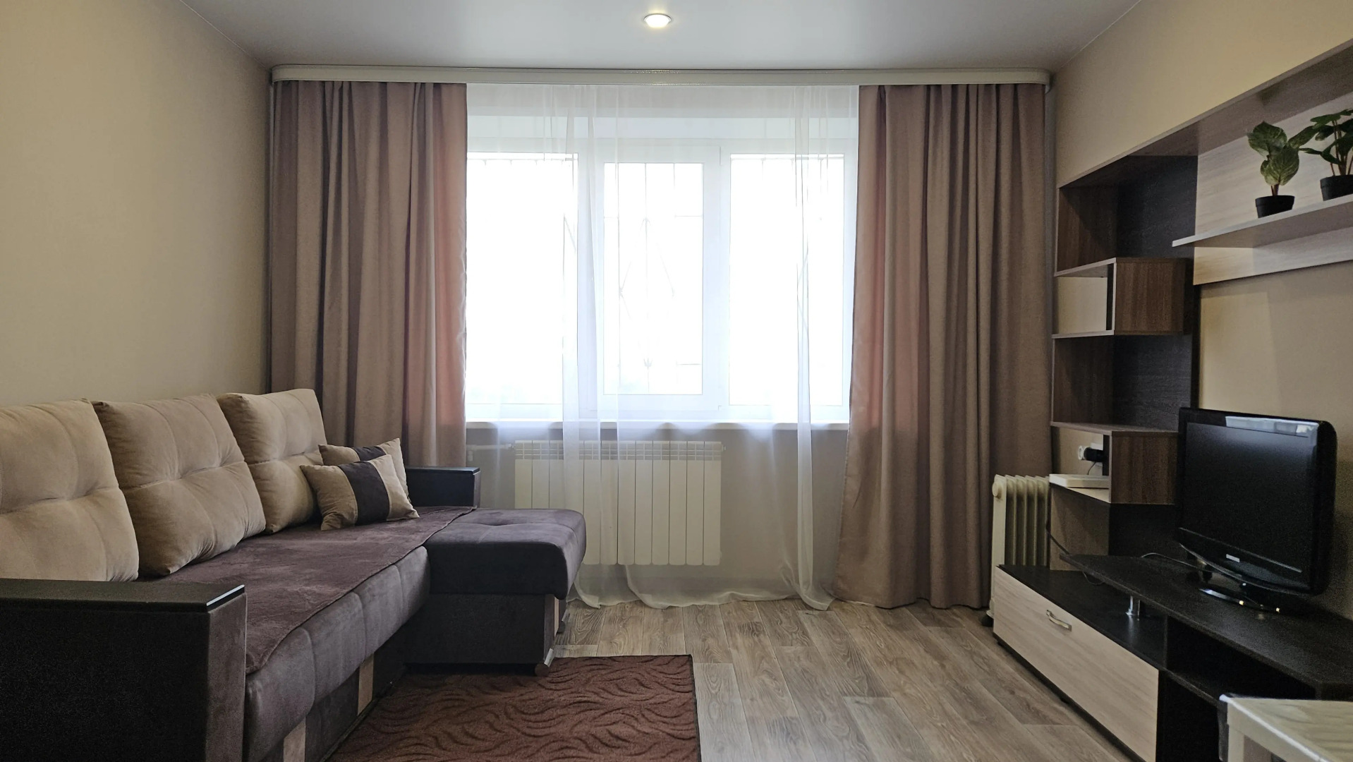 Квартира Просторная двухкомнатная