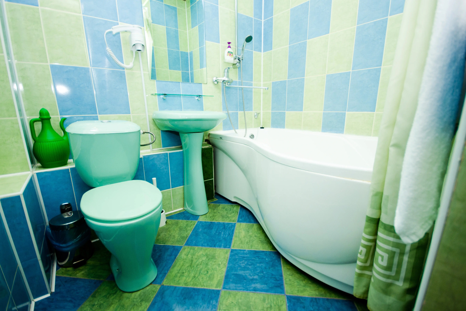 Апартаменты Квартирный Вопрос на Артема 89