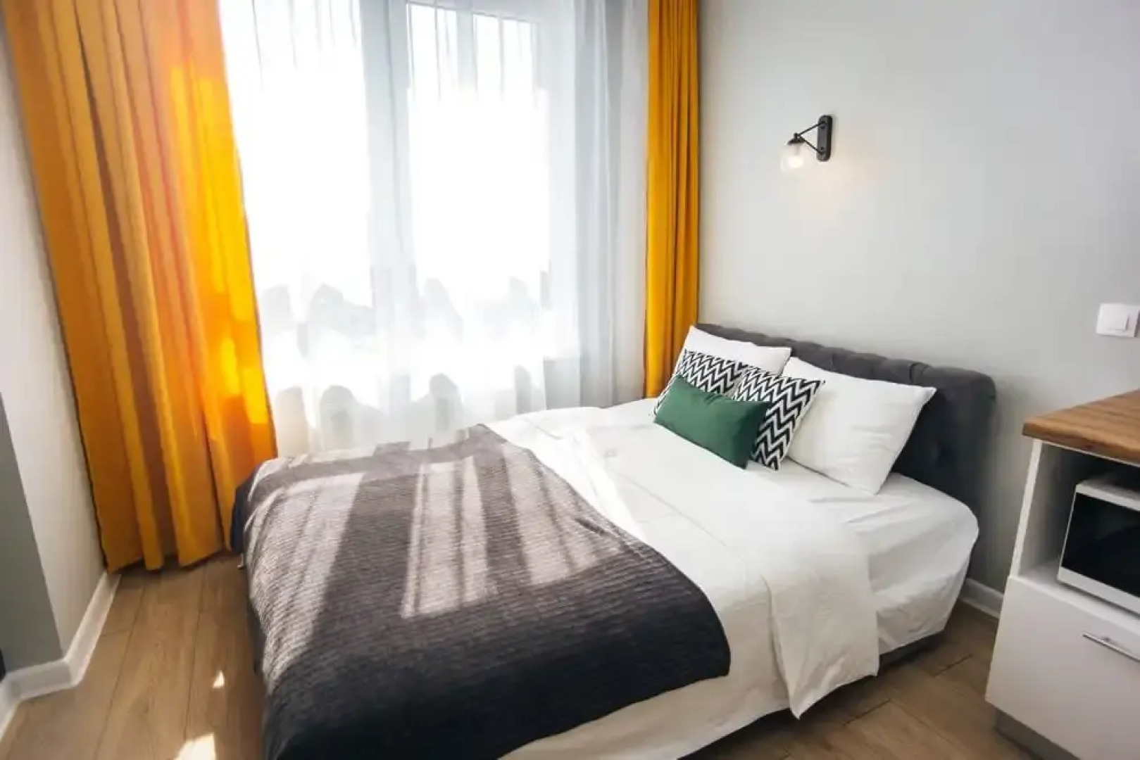 Апартаменты Uzor Apart Квартира на Энгельса с шикарным видом на закат