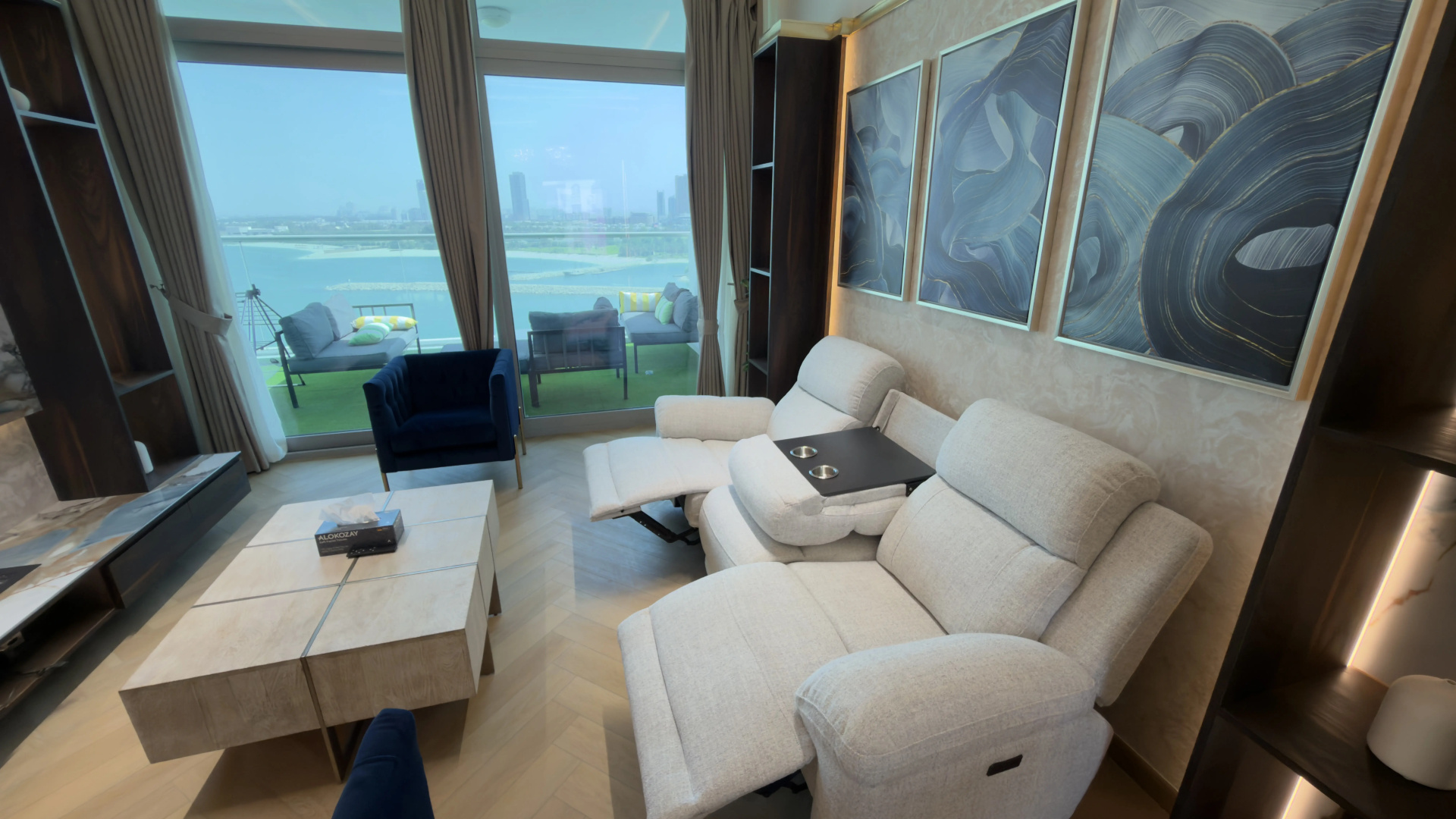 Апартаменты Highend Ultra Luxury Azure Residences