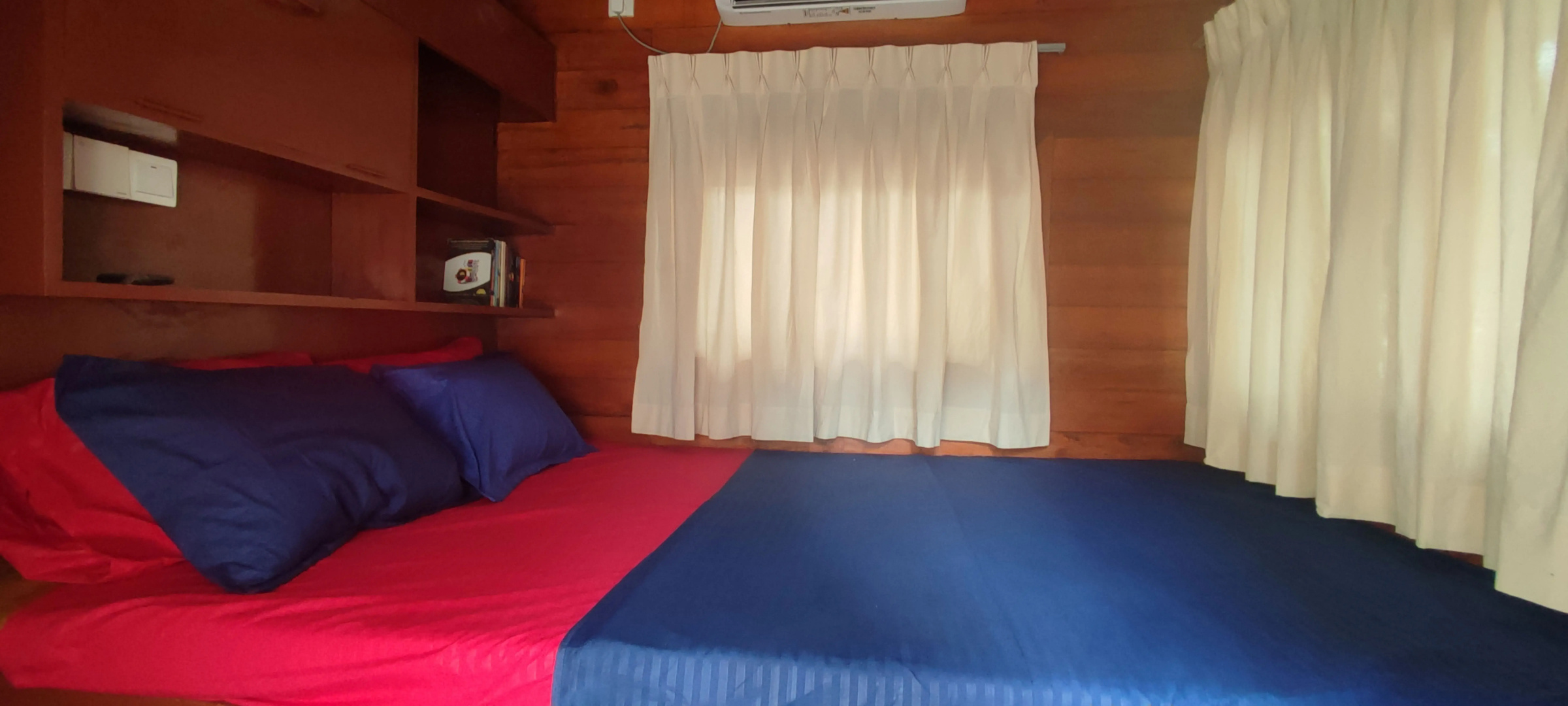 Мини-отель Tomorrowland Beach Villas & Fisherman's Wharf Restaurant