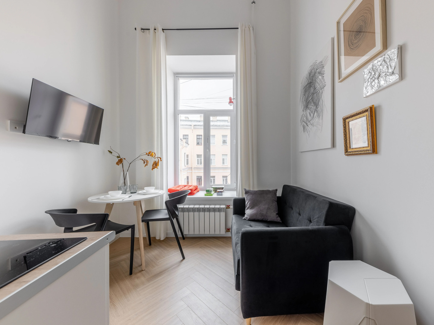 Квартира Уютная студия в центре с окнами в тихий двор