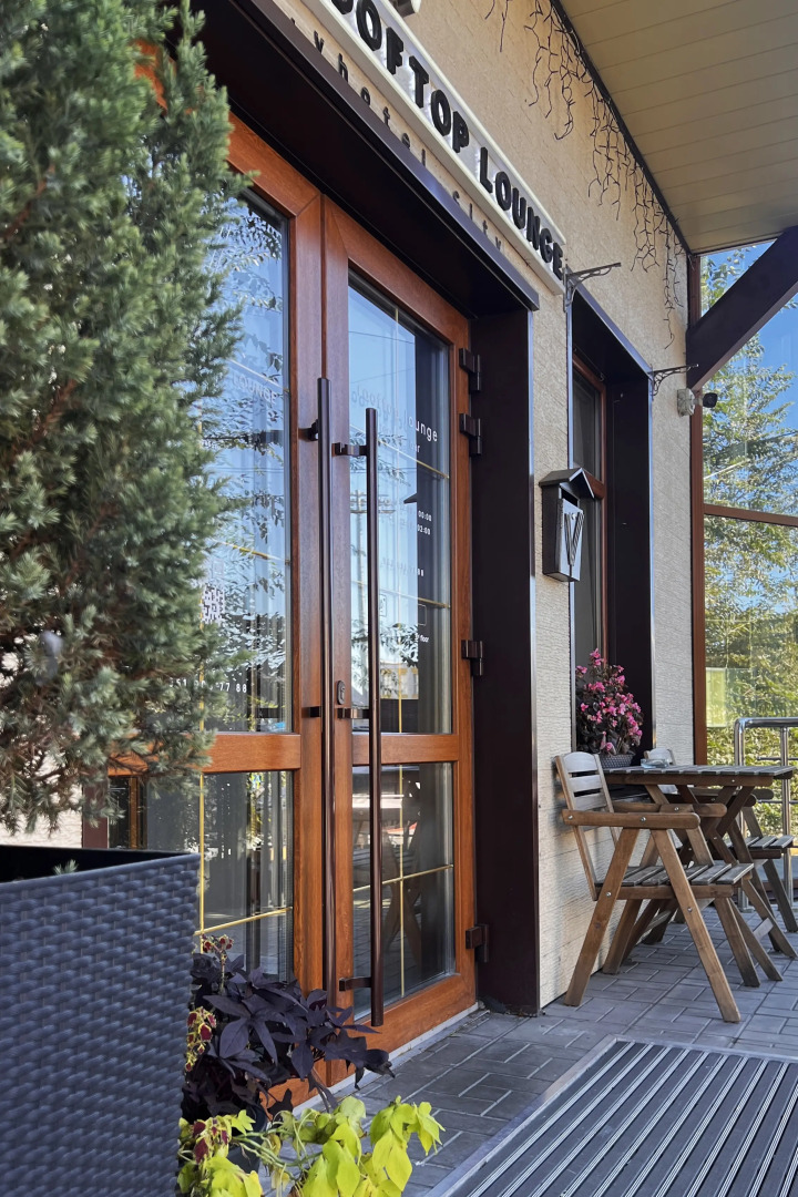 Отель V Hotel&Rooftop Lounge