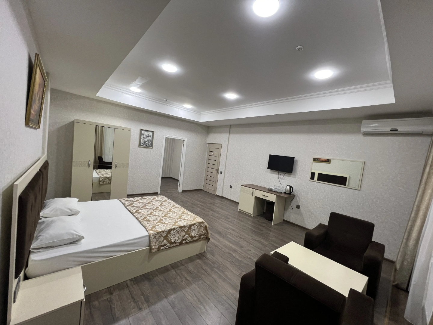 Bulvar Inn Hotel