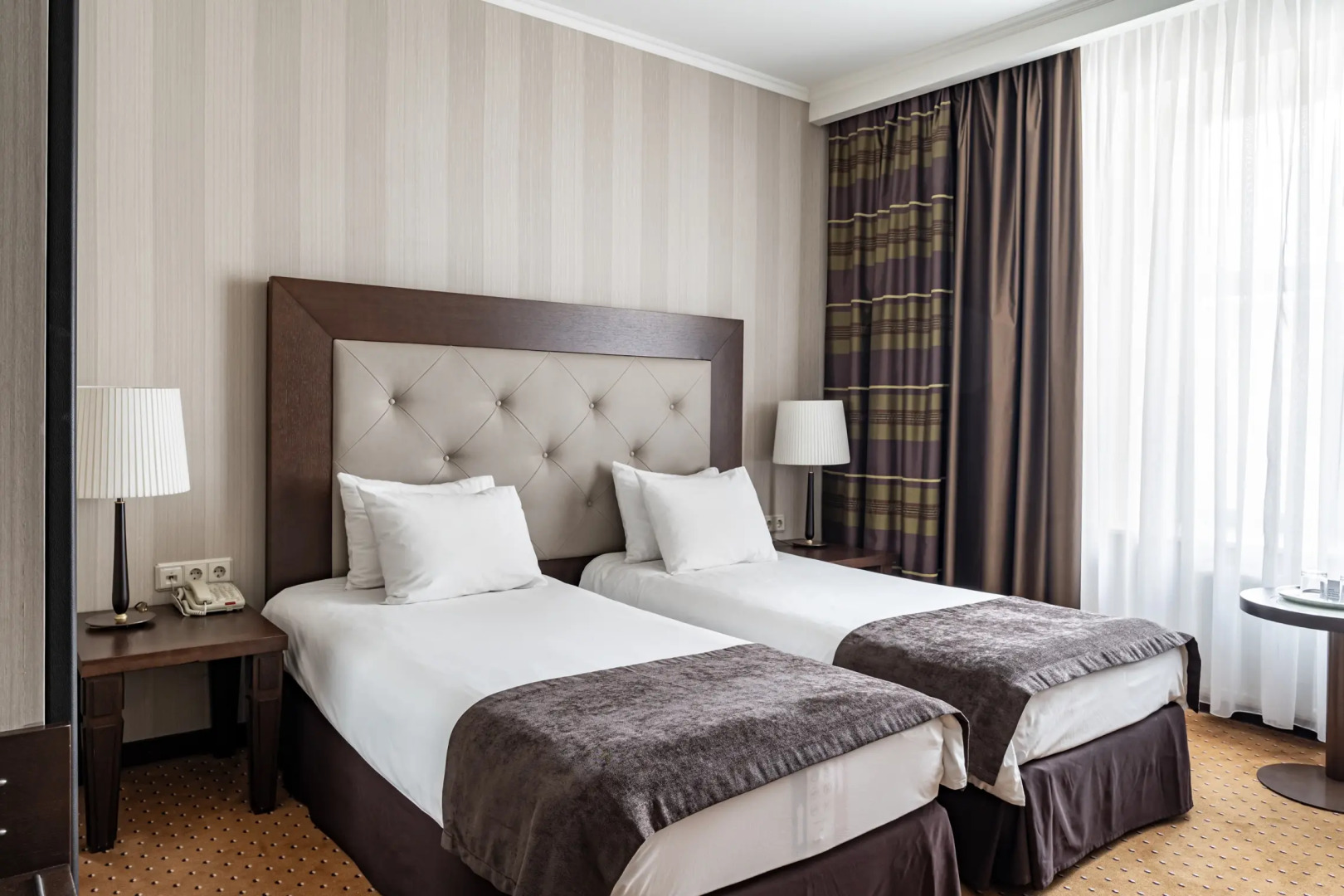 Отель Петро Палас 