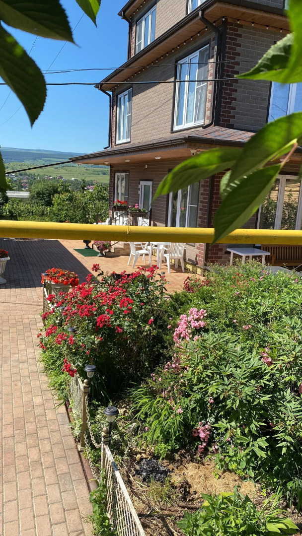 Вилла с видом на горы