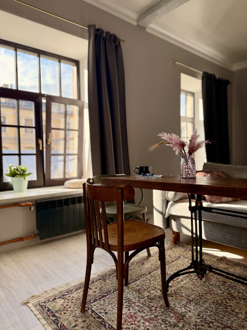 Квартира Orlov House с видом на крыши Петербурга