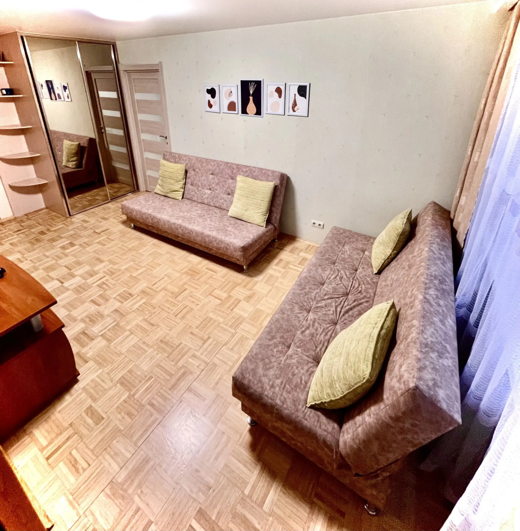 Квартира Короленко 19