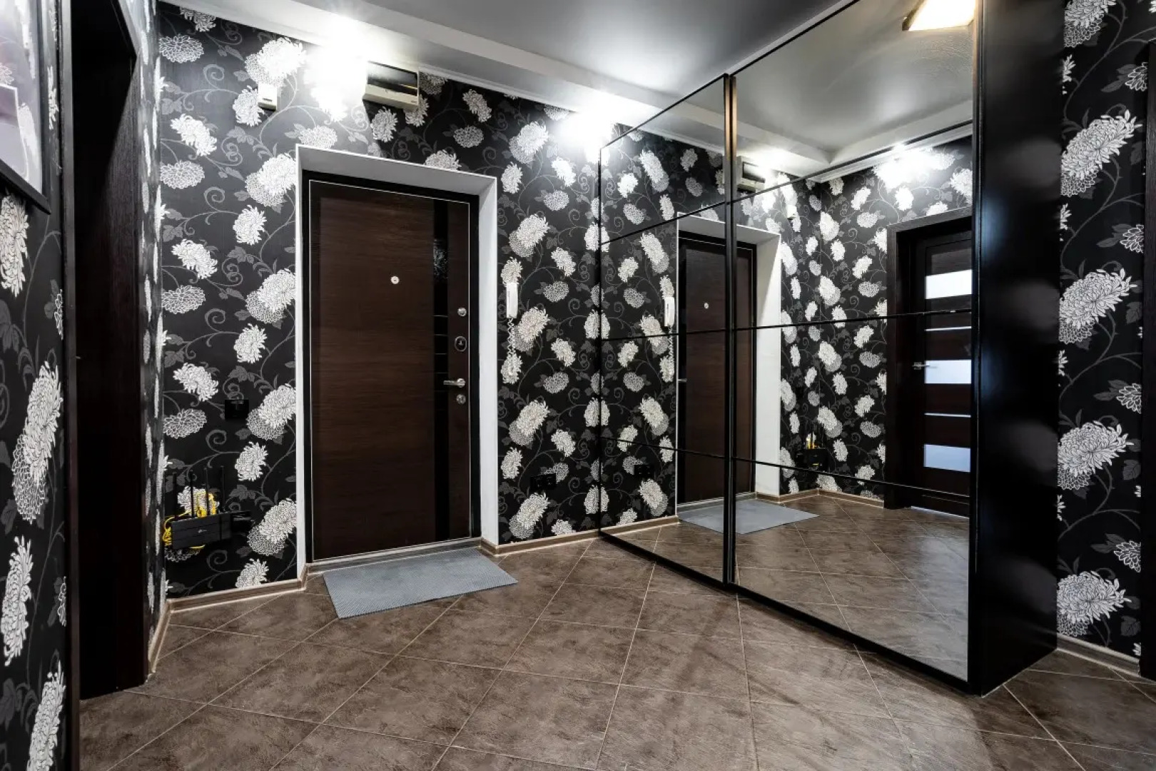 Квартира двухкомнатная Апарт-Отелика в шаговой доступности к парку Галицкого