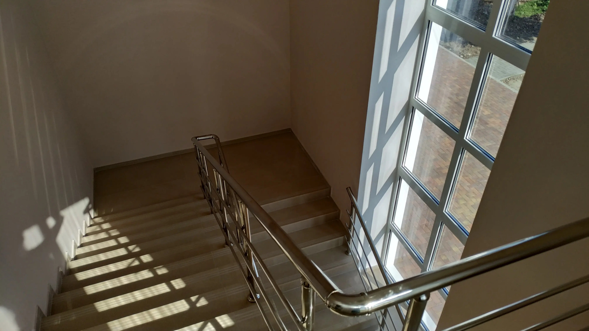 Отель  Ленинградская