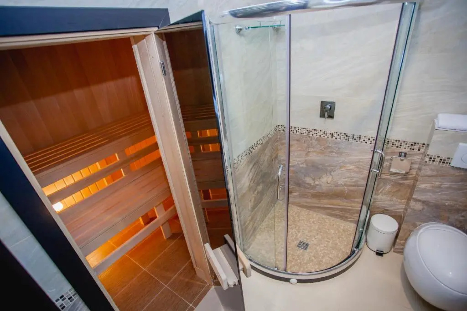 Отель Alex Aqua