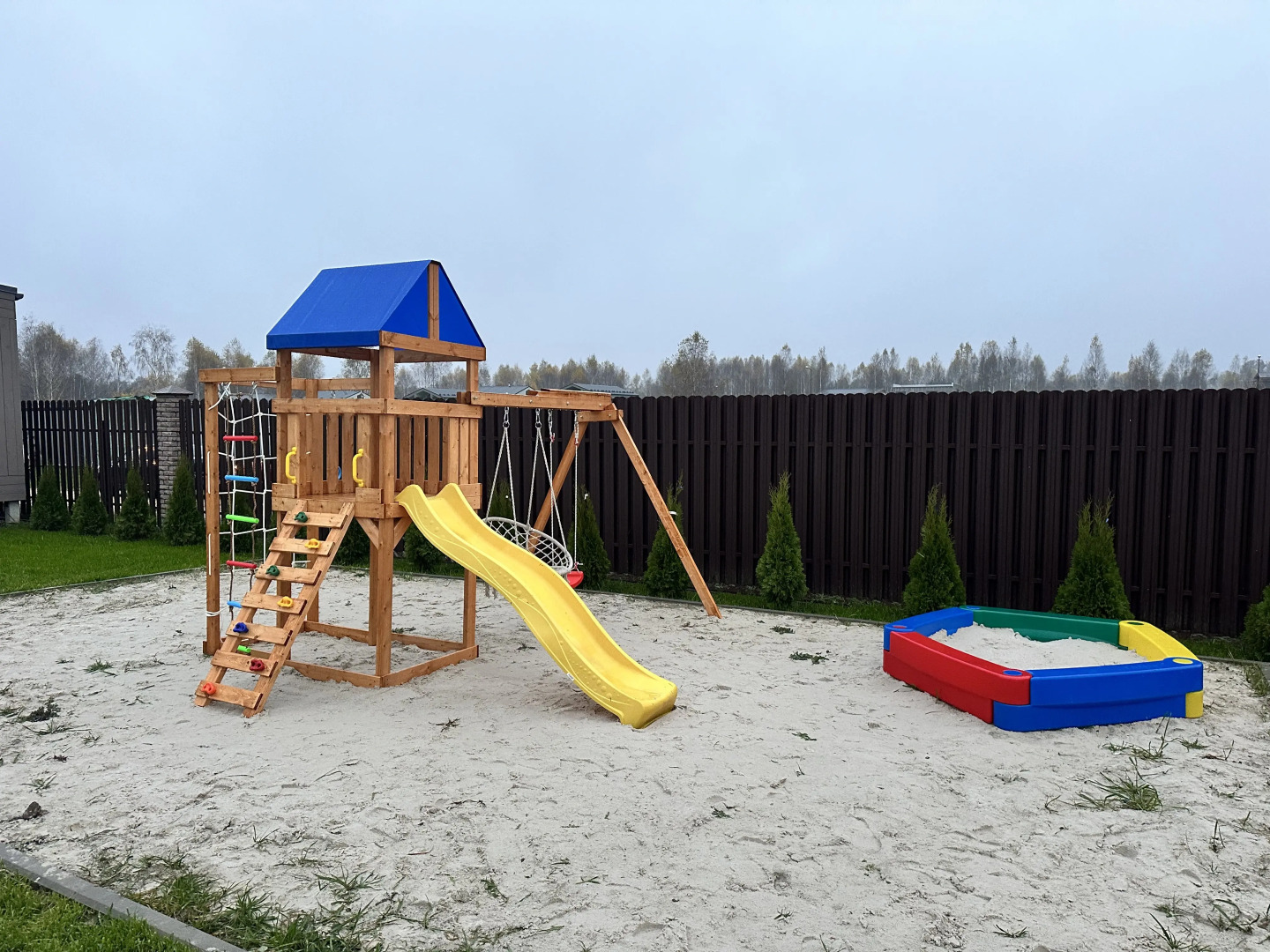 Частный дом Уютный около леса в КП Грин Форест Парк