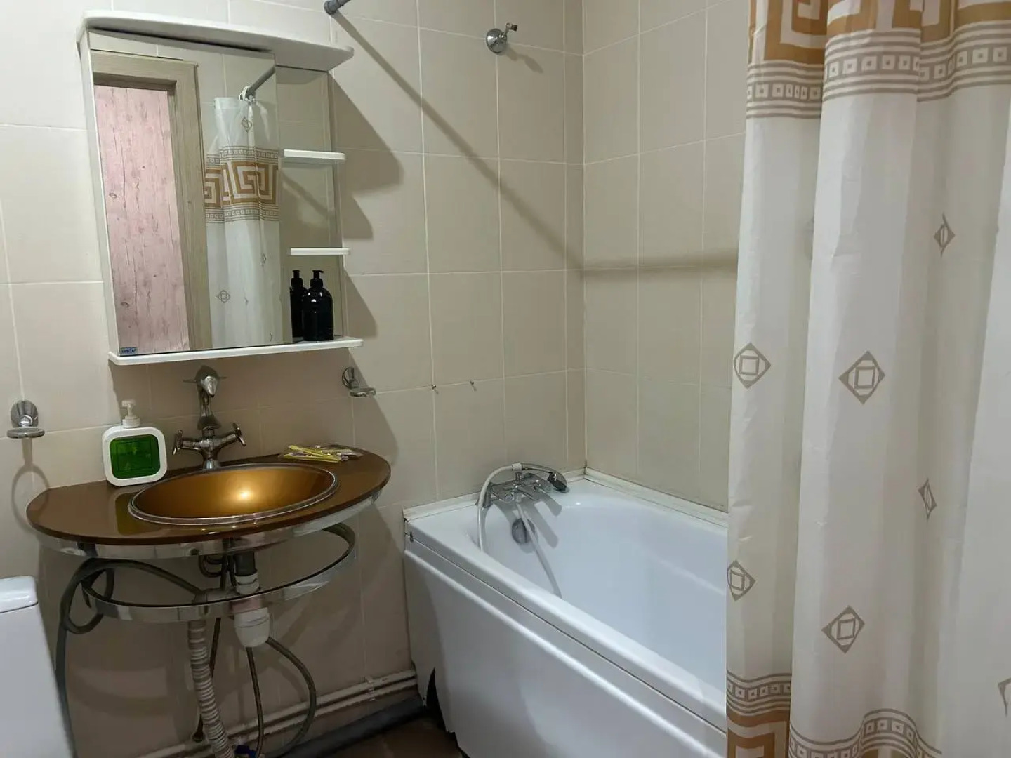 Квартира 1 комнатная на улице Геологоразведчиков 44А