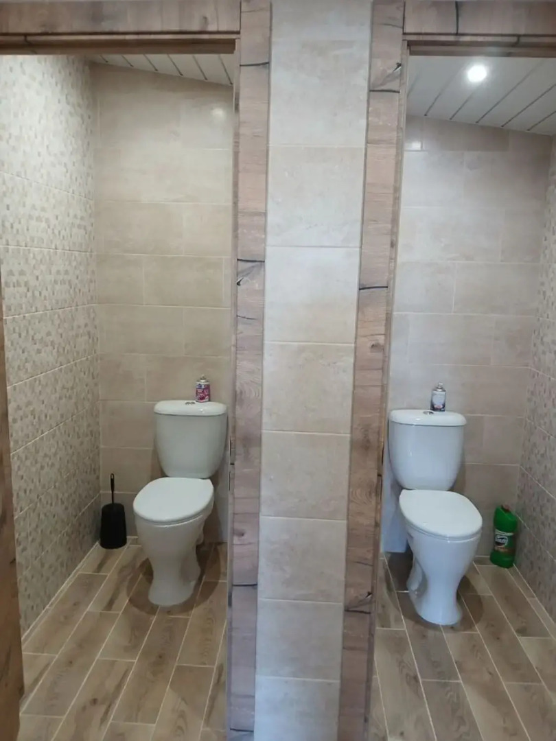 Частный Дом в Центpе Дeревни Взвад