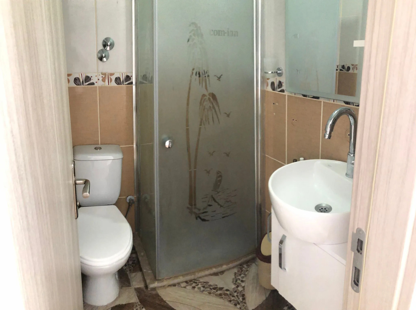 Отель Lavin Garden