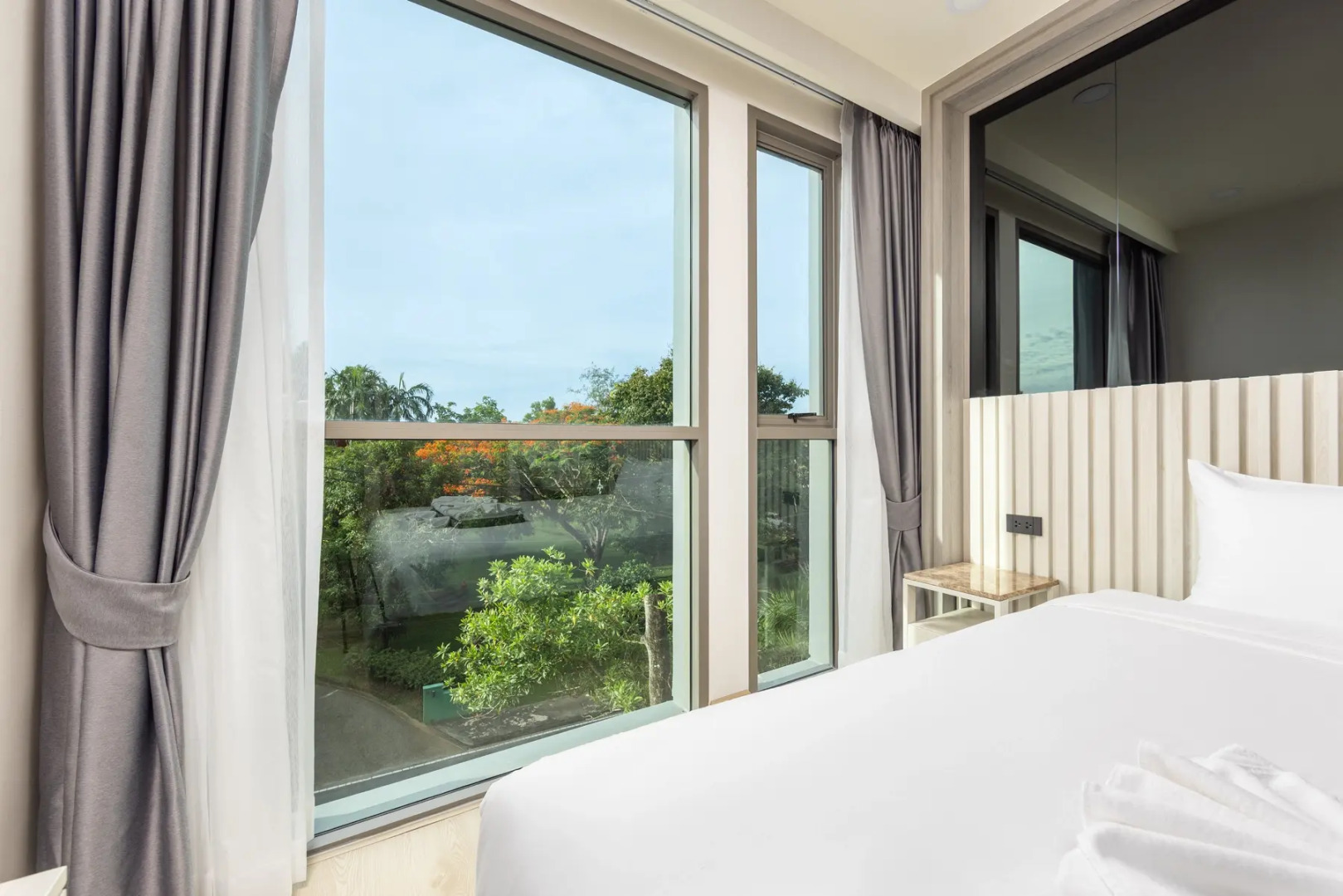 Apartment Ozone condo by TropicLook