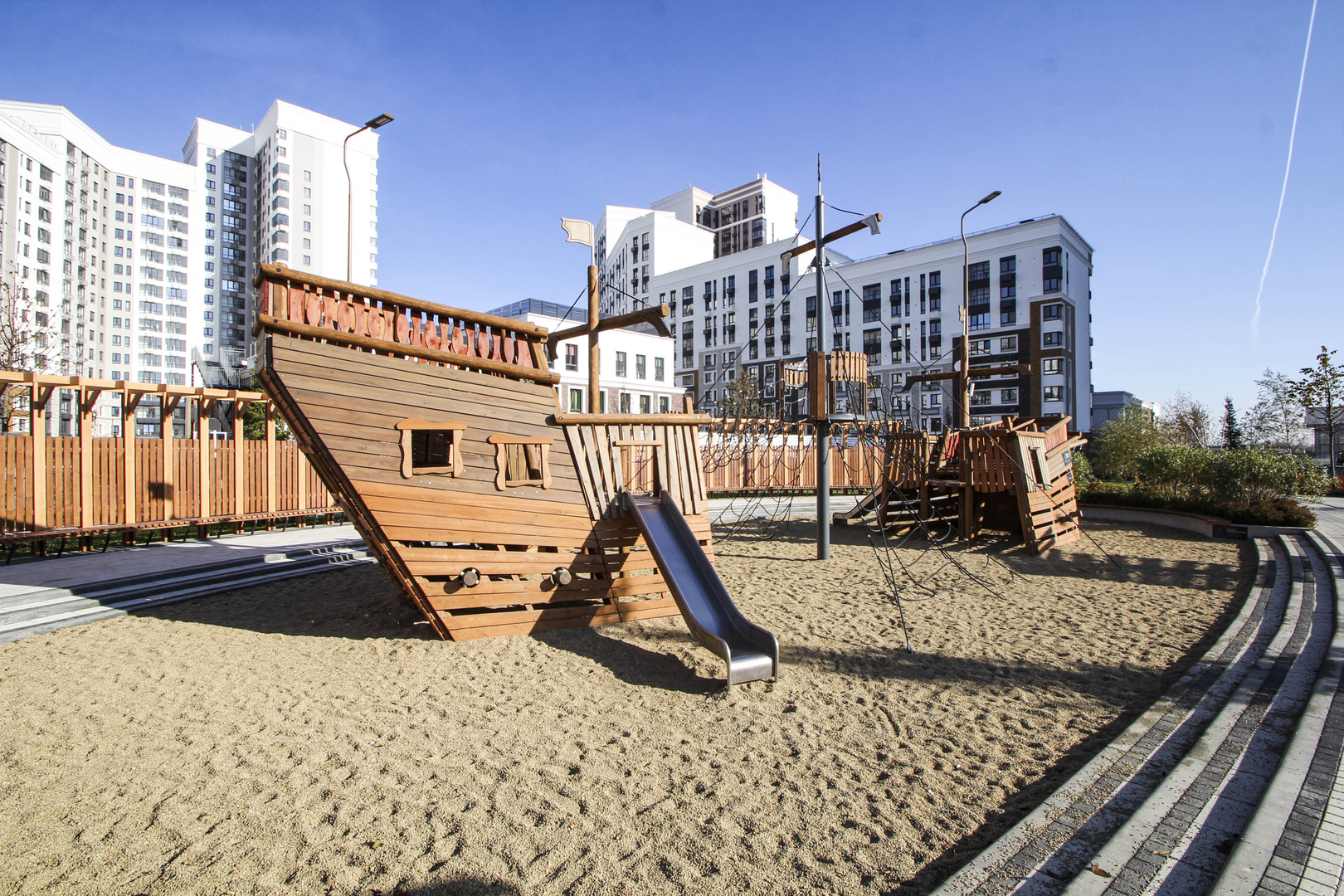 ДомТут - Апартаменты у Аквапарка "Айвазовский"