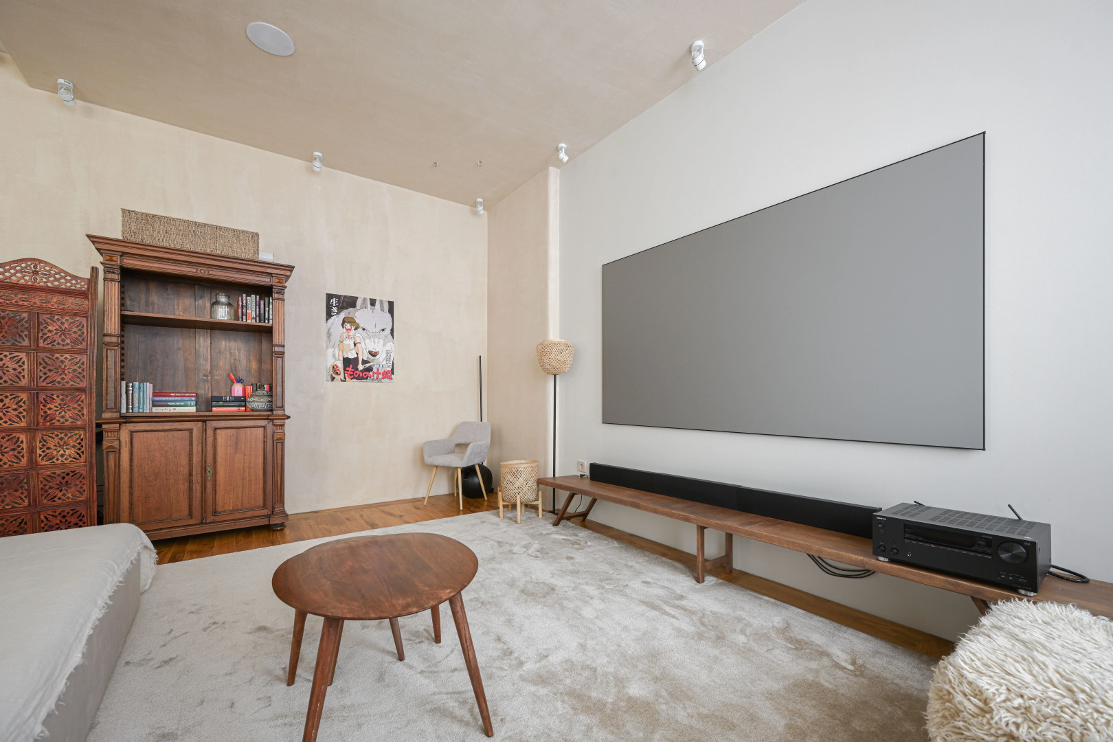 Квартира Просторные апартаменты с проектором LetYourFlat Sati