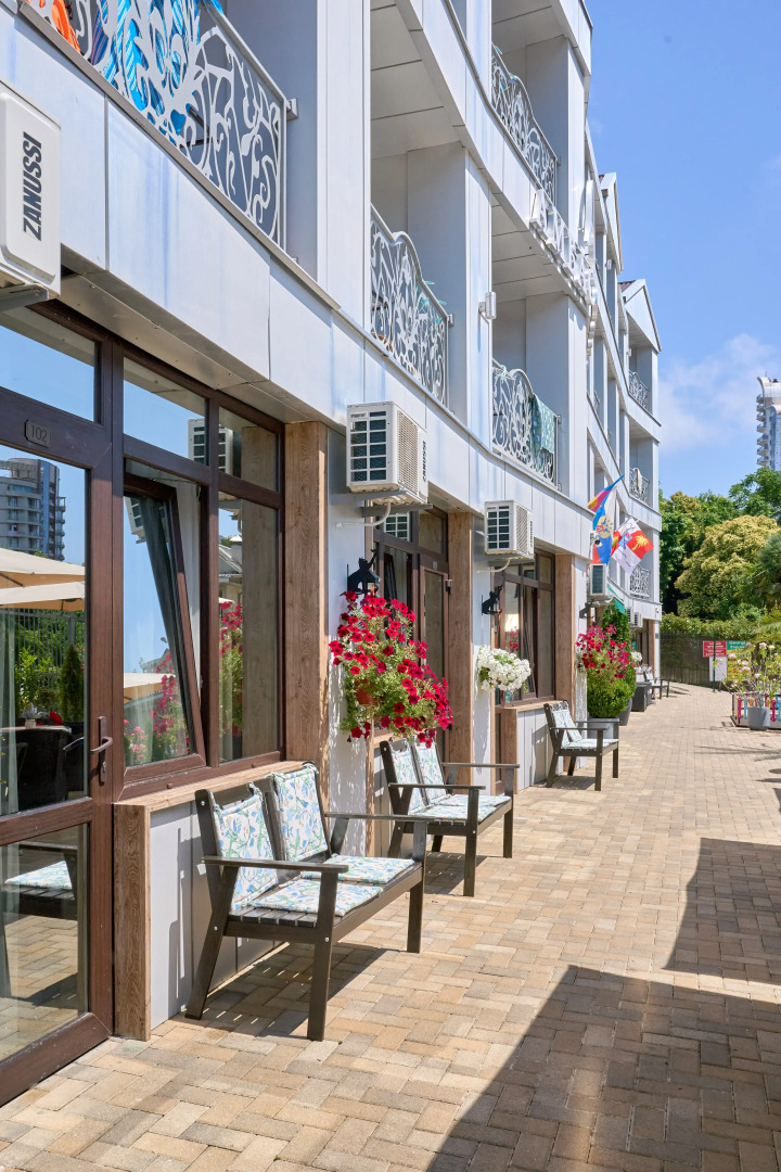 Отель Амбассадор