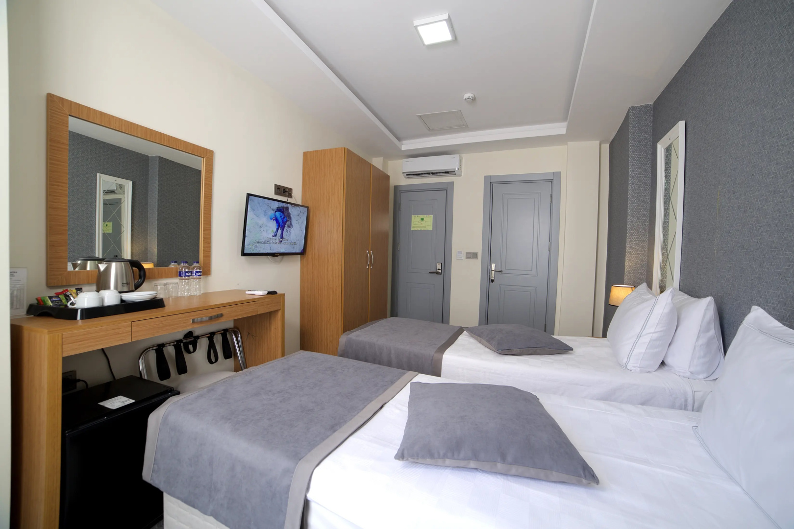 Отель Almina Inn