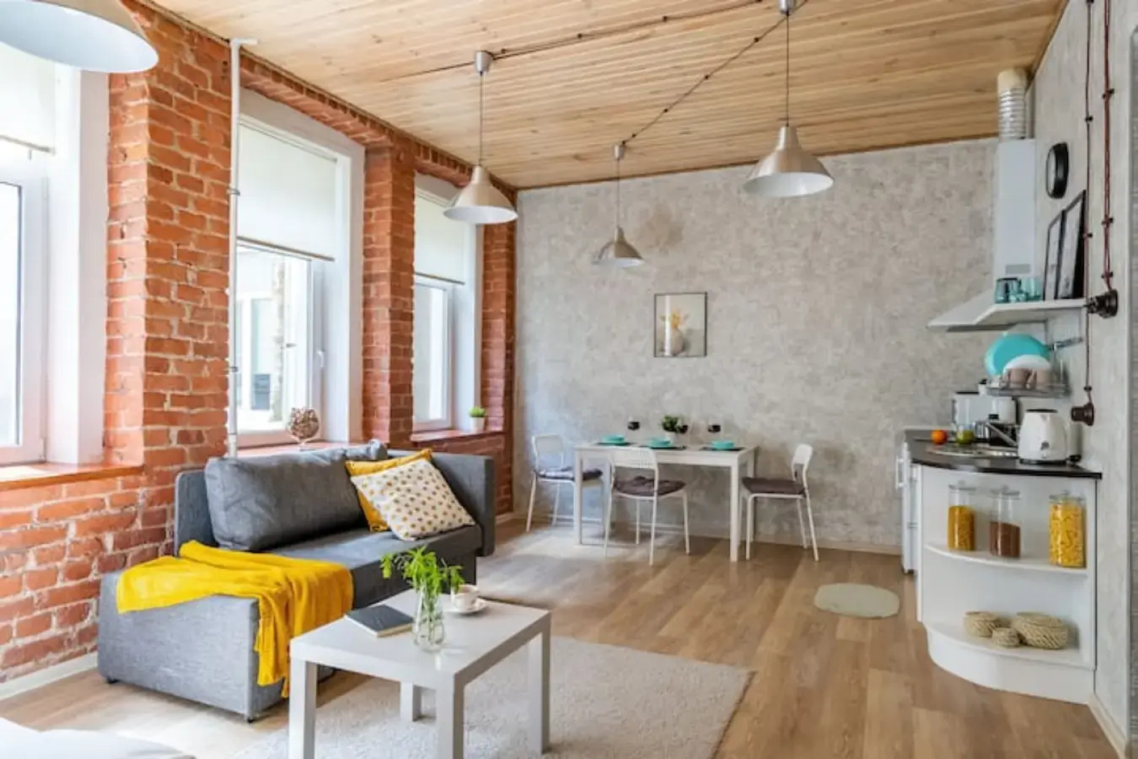 Апартаменты SutkiLive в Центре у метро Садовая