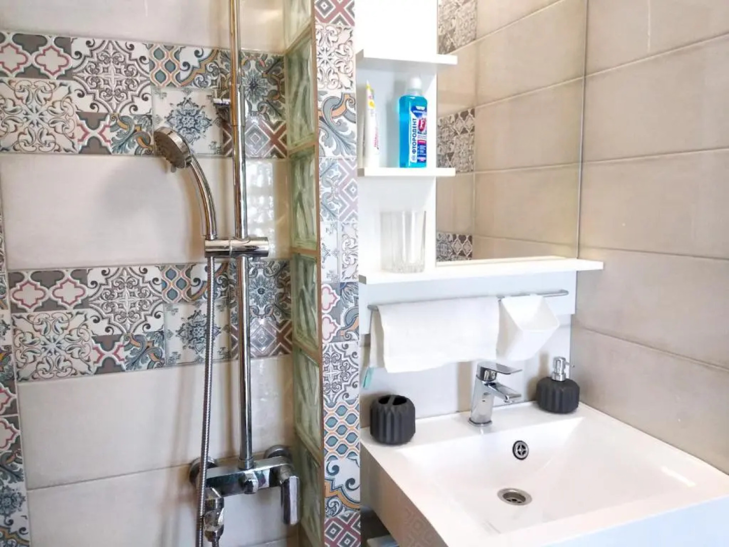 Апартаменты Студия с камином, деревом и видом на реку