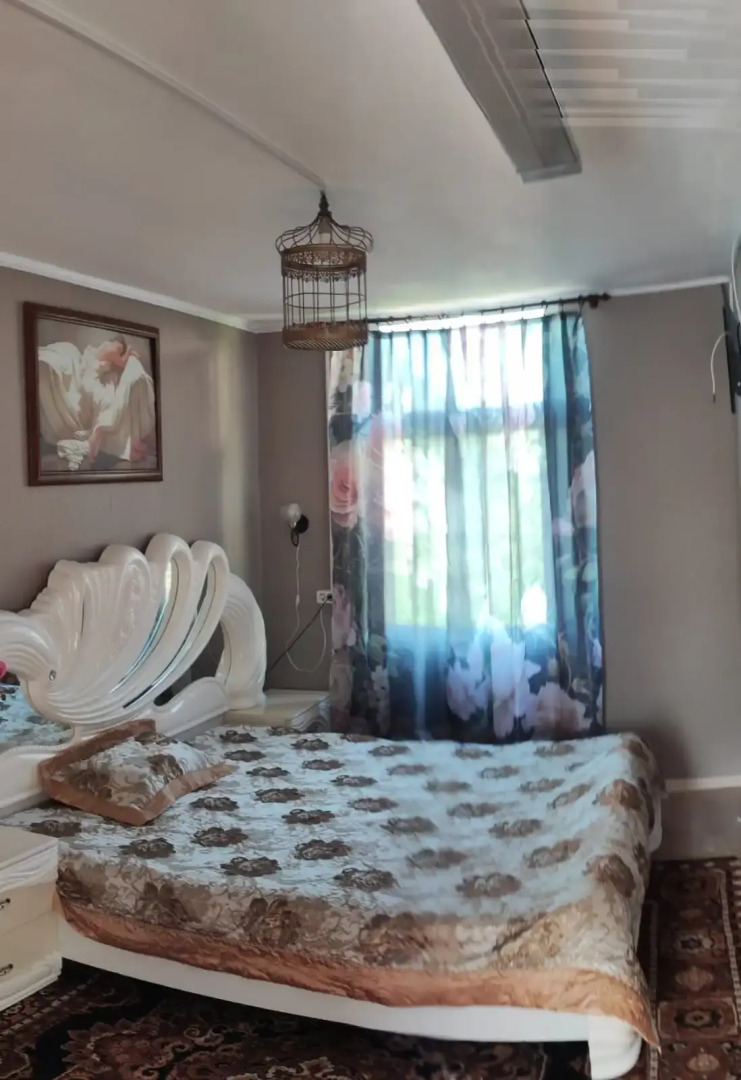 Частный дом у озера