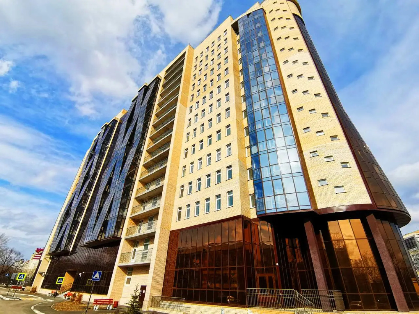 Апартаменты с Панорамным Балконом 1122