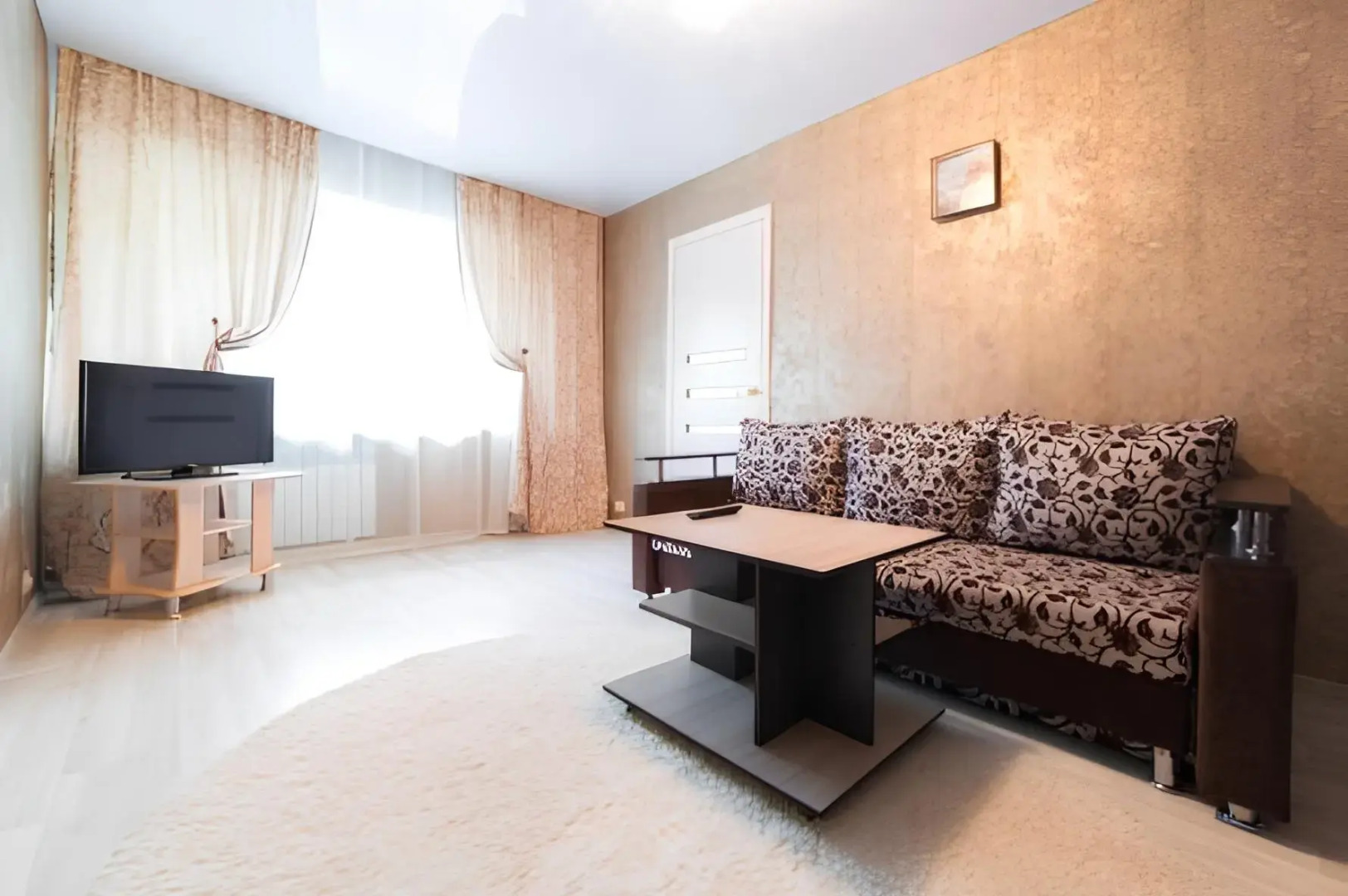 Квартира (2-комнаты) в Центрe у Парка Пушкина