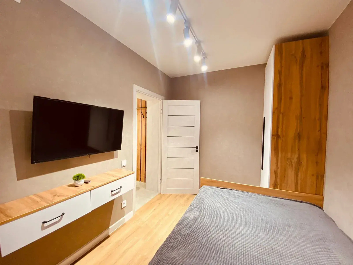 Апартаменты Красная 17