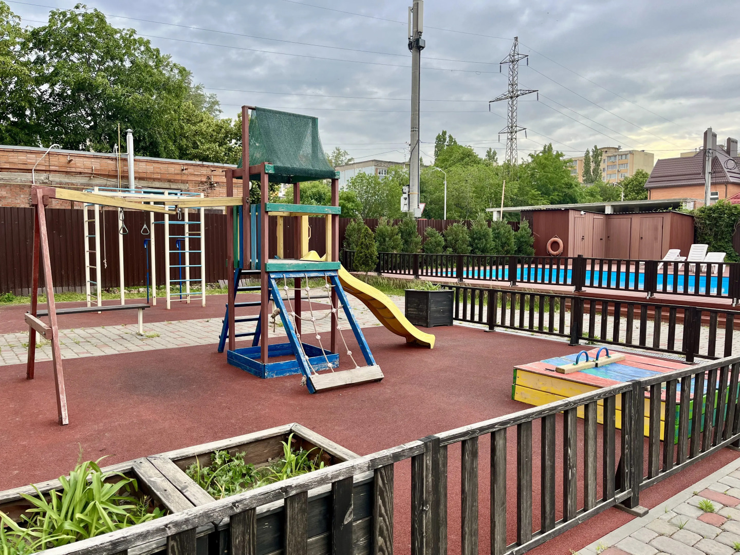 Апартаменты Авторские 4 с сезонным бассейном