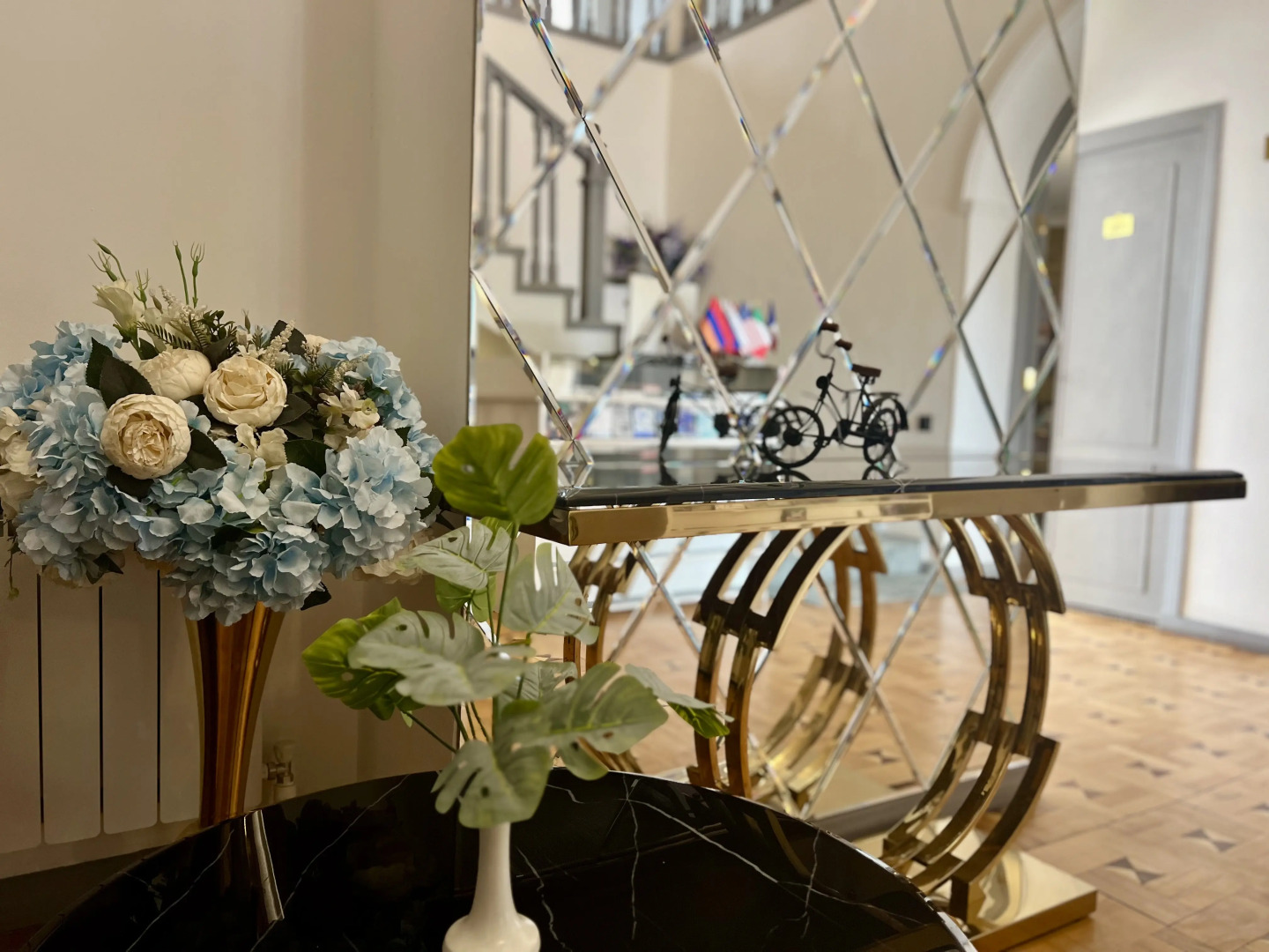 Отель MANSION HOTEL YEREVAN