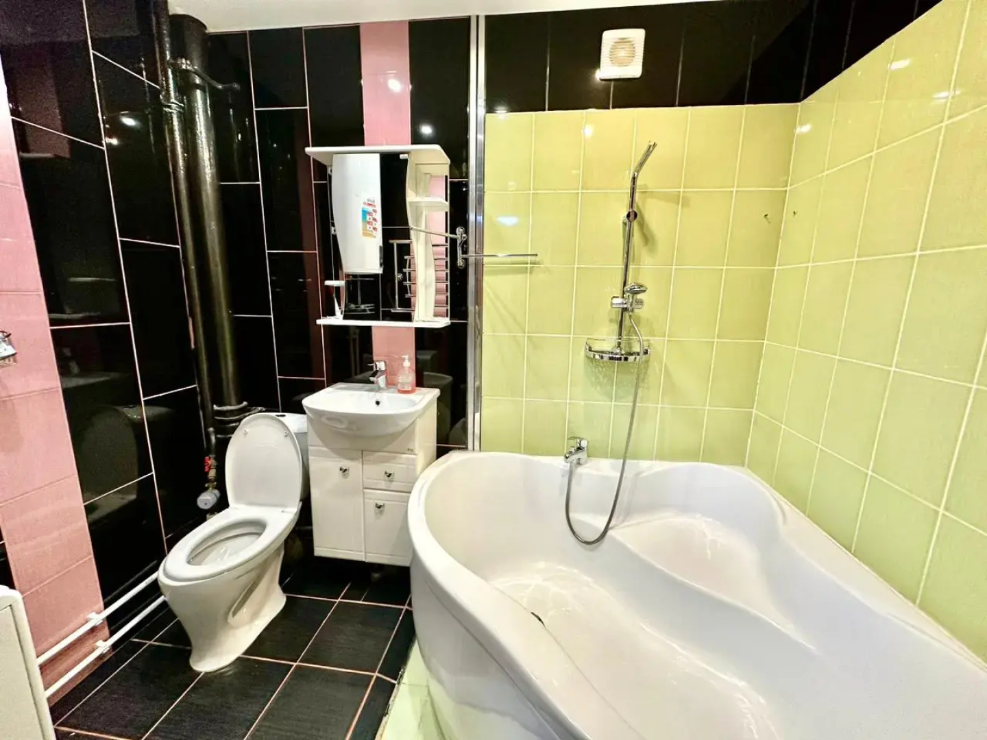 Апартаменты Однушка с Большой Ванной в Центре