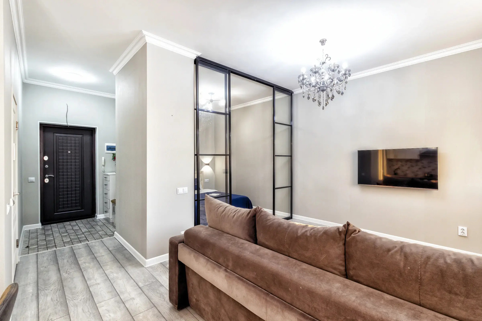 Квартира с красивым интерьером в центре Астаны