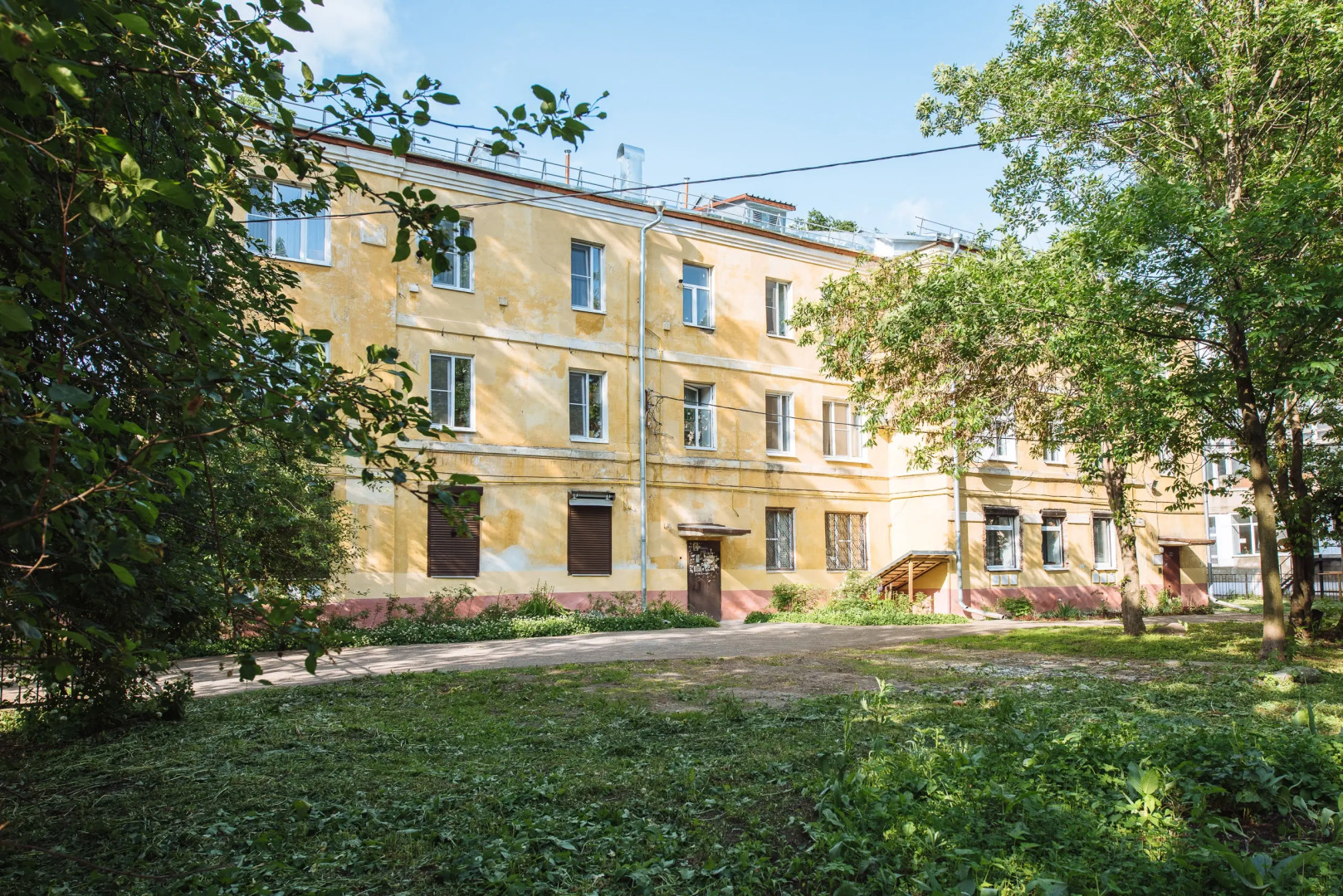 Апартаменты Яр-сутки на Октября 23