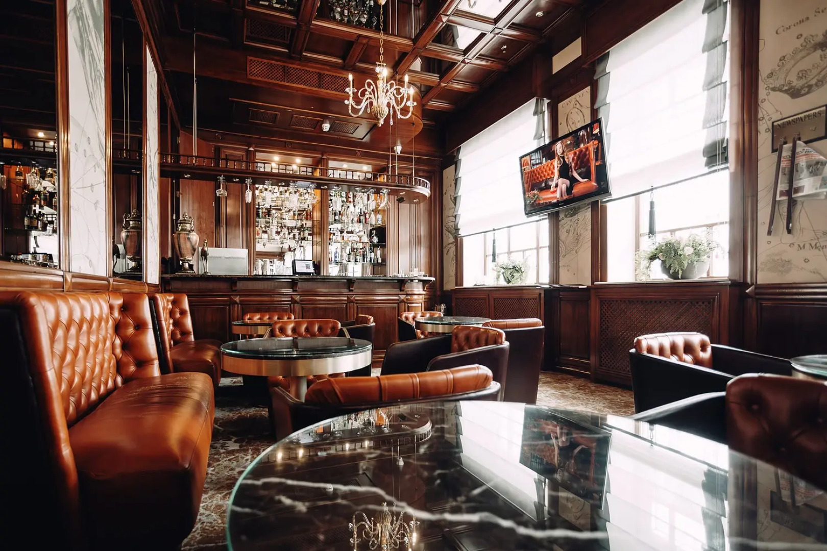 Отель Амбассадори