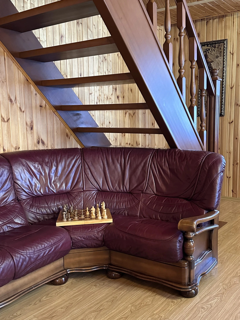 Коттедж на 17 гостей с красивым видом из окна и террасой