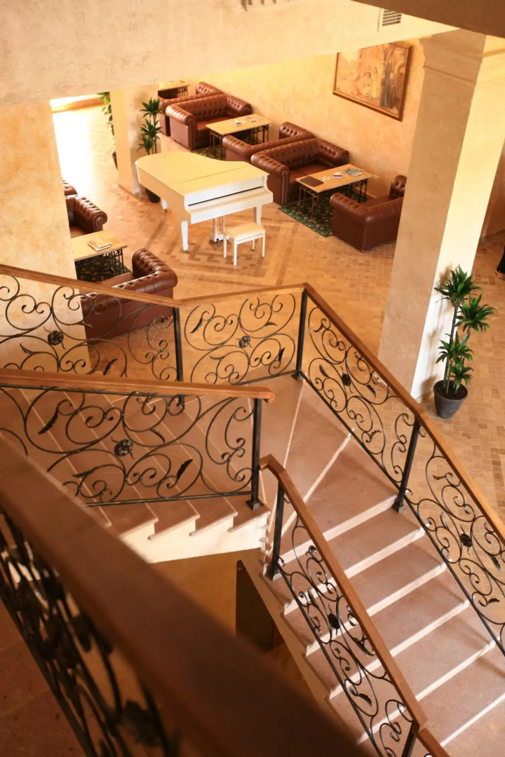 Отель Кавказ