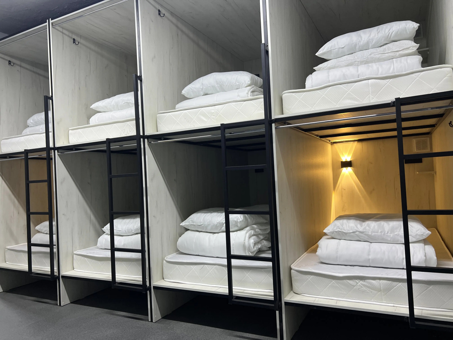 Хостел Капсула Эдем