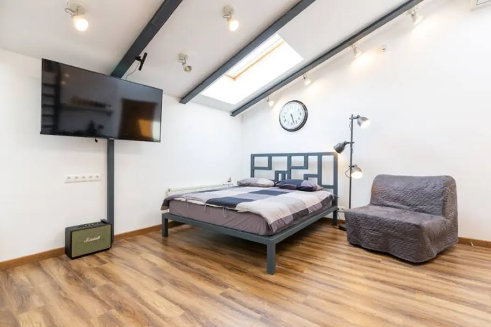 Апартаменты Лофт с зеленым камином