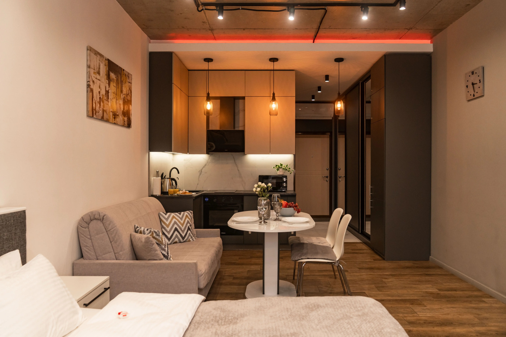 Апартаменты SKY INN Color Grey