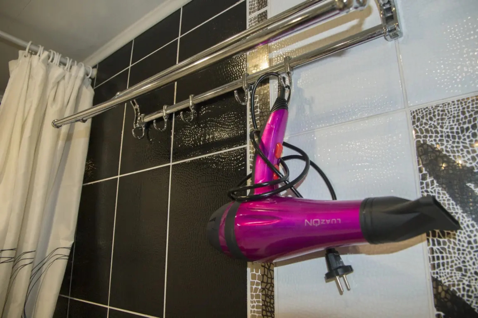 Апартаменты однокомнатные Премиум с джакузи на Парижской коммуны 40