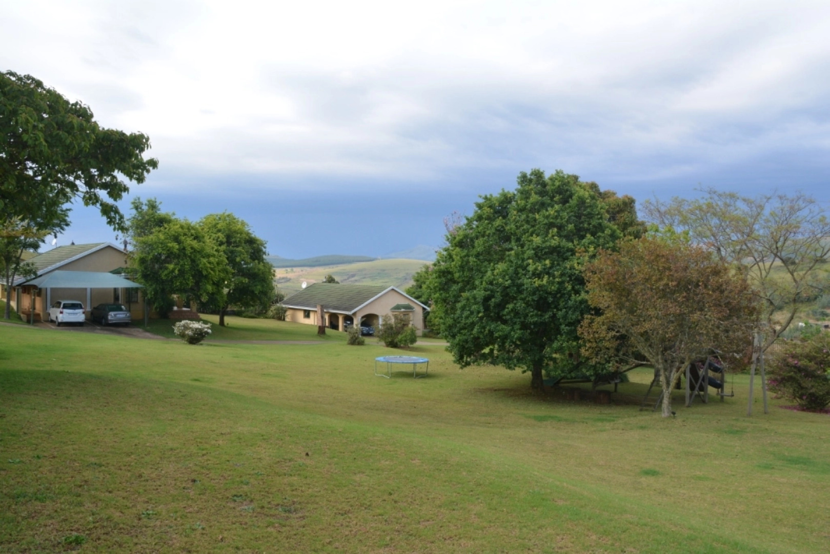 Апартаменты Thaba Tsweni Lodge and Safaris